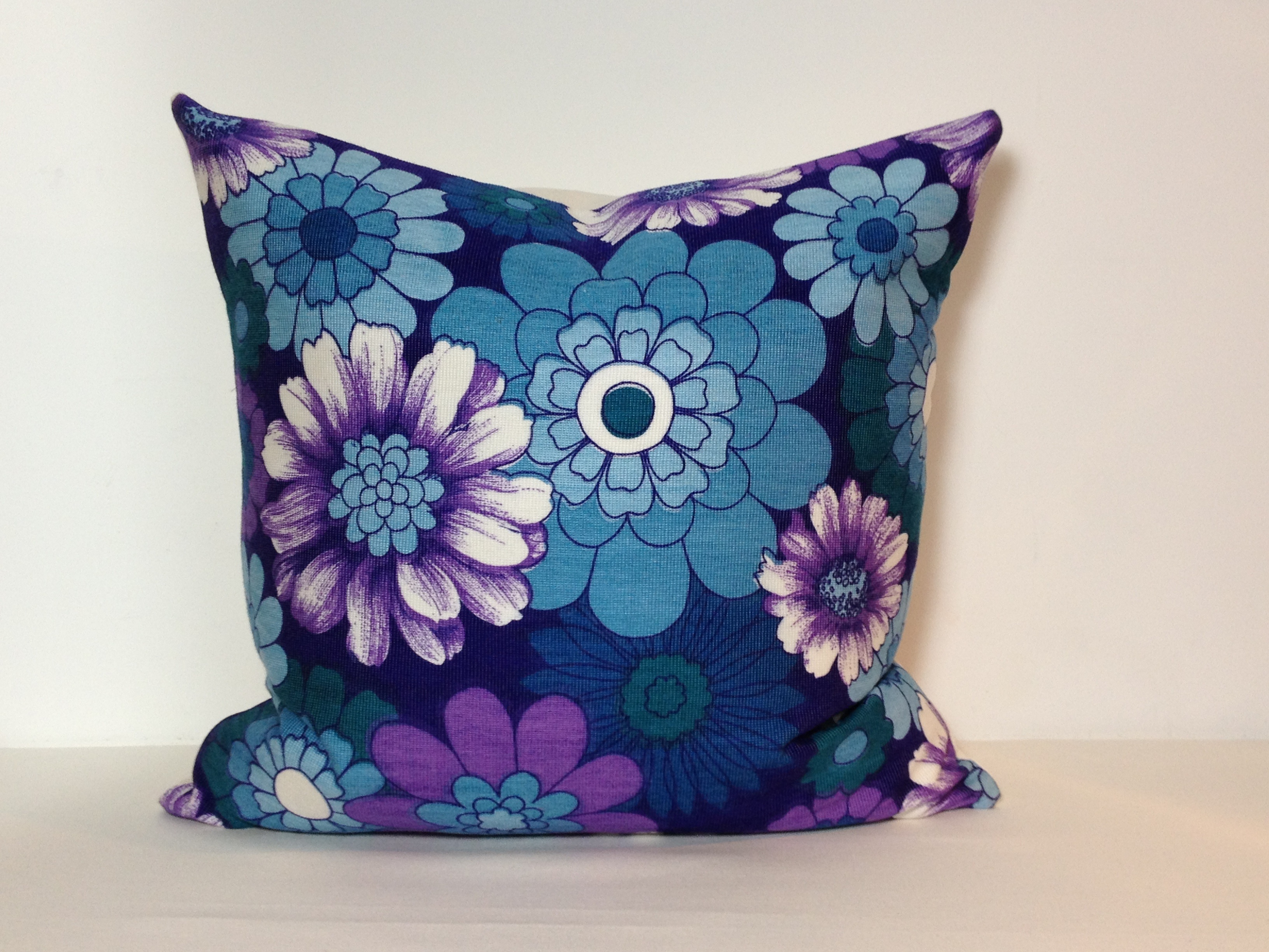 Hand Made Cushion Cover// 1970s Vintage Fabric